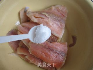 香煎马哈鱼块的做法步骤：2