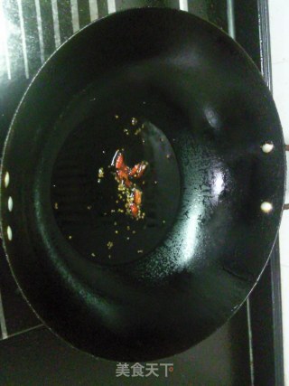 下饭菜--毛豆炒咸菜的做法步骤：3