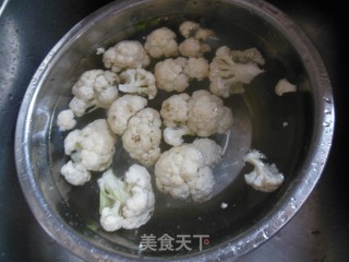 炝菜花——多一步骤更有滋味的做法步骤：2