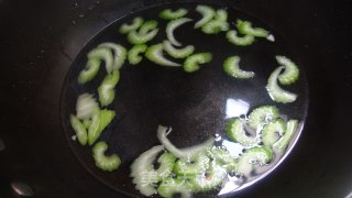 蒜蓉木耳的做法步骤：2
