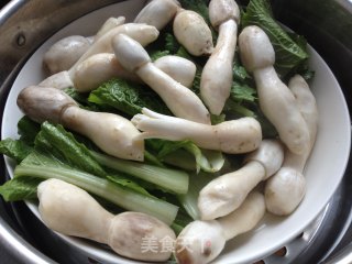 椒香茗荷蒸腿菇的做法步骤：2