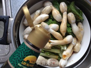 椒香茗荷蒸腿菇的做法步骤：3