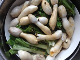 椒香茗荷蒸腿菇的做法步骤：4