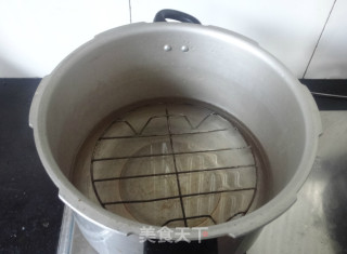 用最简单的烹饪技巧，做出最地道的农家美食  粉蒸肉的做法步骤：5