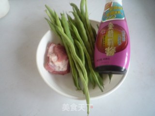 肉末煸豆角的做法步骤：1