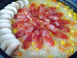 【怡汝私房花样米饭】塔吉锅玉米腊肠饭的做法步骤：10