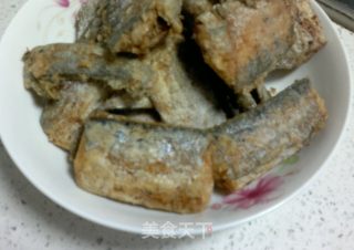 红烧带鱼的做法步骤：2