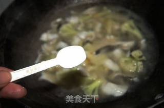 花菜鱼片汤的做法步骤：8