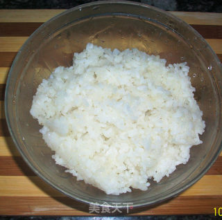 鸡蛋躲进饭里——别样的蛋炒饭的做法步骤：3