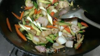 回锅肉的做法步骤：6