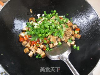 豆豉香干丁的做法步骤：7