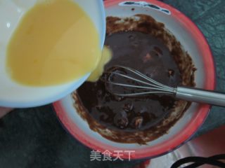 巧克力裂纹曲奇的做法步骤：2