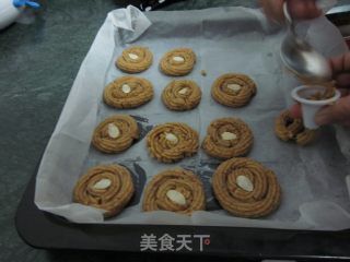 杏仁核桃酥曲奇的做法步骤：11