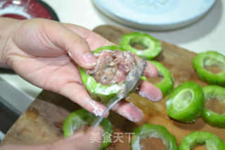 【翡翠玉环】凉瓜酿肉酱的做法步骤：5