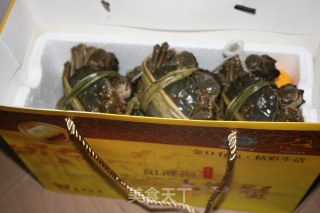 清蒸大闸蟹的做法步骤：1