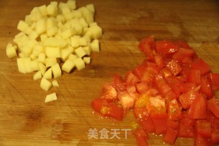 西红柿土豆汤面的做法步骤：1