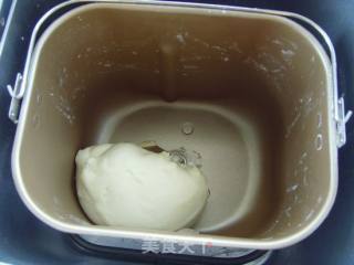 柔软蓬松---牛奶面包的做法步骤：5