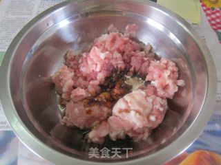 【肉饼子蒸蛋】的做法步骤：1