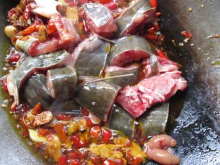 鲶鱼烧豆腐的做法步骤：8