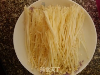 双椒金针姑的做法步骤：1