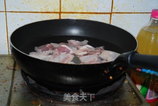 西安人做的羊肉泡馍的做法步骤：1