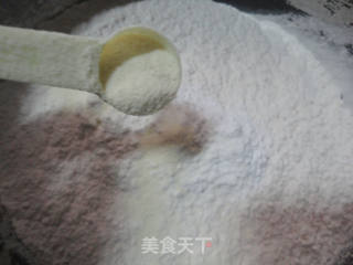 做给宝宝的-------迷你可爱馒头的做法步骤：4