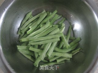 干煸芸豆的做法步骤：2