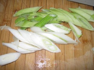 葱爆羊的做法步骤：3