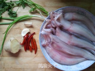 红烧龙头鱼的做法步骤：1