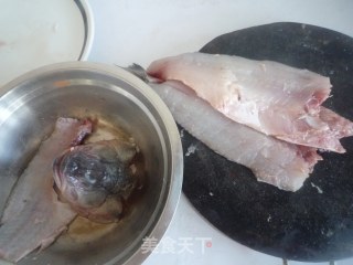 醋烹鲈鱼的做法步骤：3