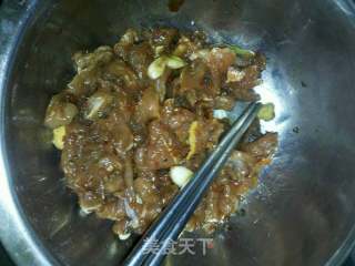 粉蒸肉的做法步骤：4