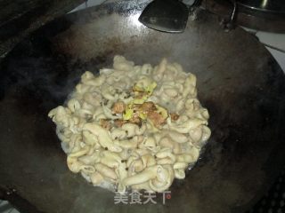 红烧肥肠的做法步骤：4