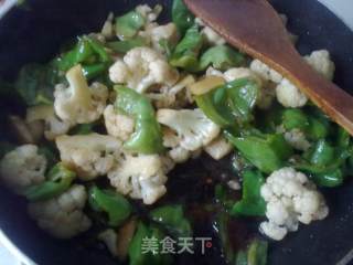 花菜手撕椒的做法步骤：8