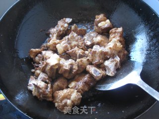 红烧排骨的做法步骤：3