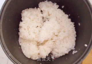 皮蛋瘦肉粥的做法步骤：1