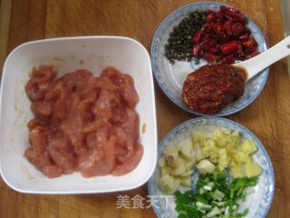 一次就成功的宴客菜——水煮肉片的做法步骤：2