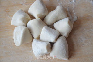 香酥味美的韭菜肉馅锅贴的做法步骤：4