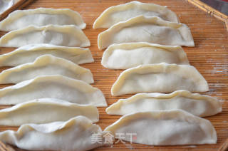 香酥味美的韭菜肉馅锅贴的做法步骤：7