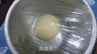 芝麻黑麦餐包的做法步骤：2