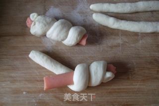 香肠卷的做法步骤：6