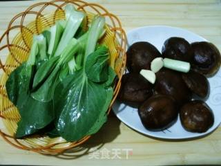 我的家常菜之——香菇炒青菜的做法步骤：1