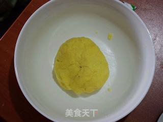 蛋黄椰蓉酥的做法步骤：5