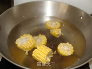 猪尾炖巴西菇的做法步骤：3