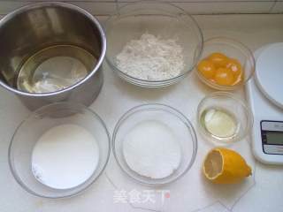 戚风蛋糕的做法步骤：1