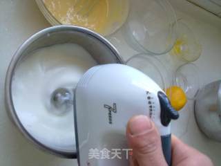 戚风蛋糕的做法步骤：6