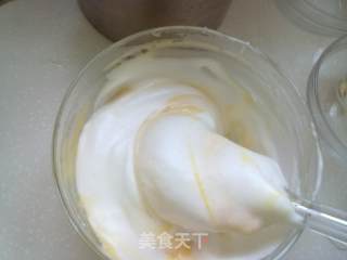 戚风蛋糕的做法步骤：9