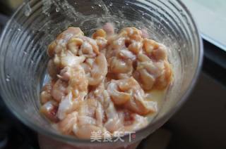 鸡腿肉炒口蘑的做法步骤：6