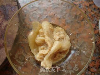 鲜美的竹荪肉汤的做法步骤：2
