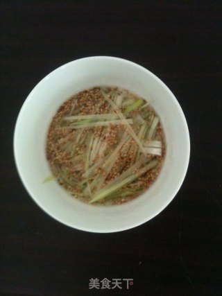 开胃菜——葱油金针菇的做法步骤：2