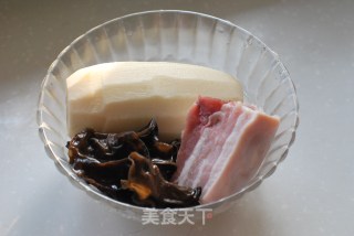【莲藕木耳炒肉片】的做法步骤：1